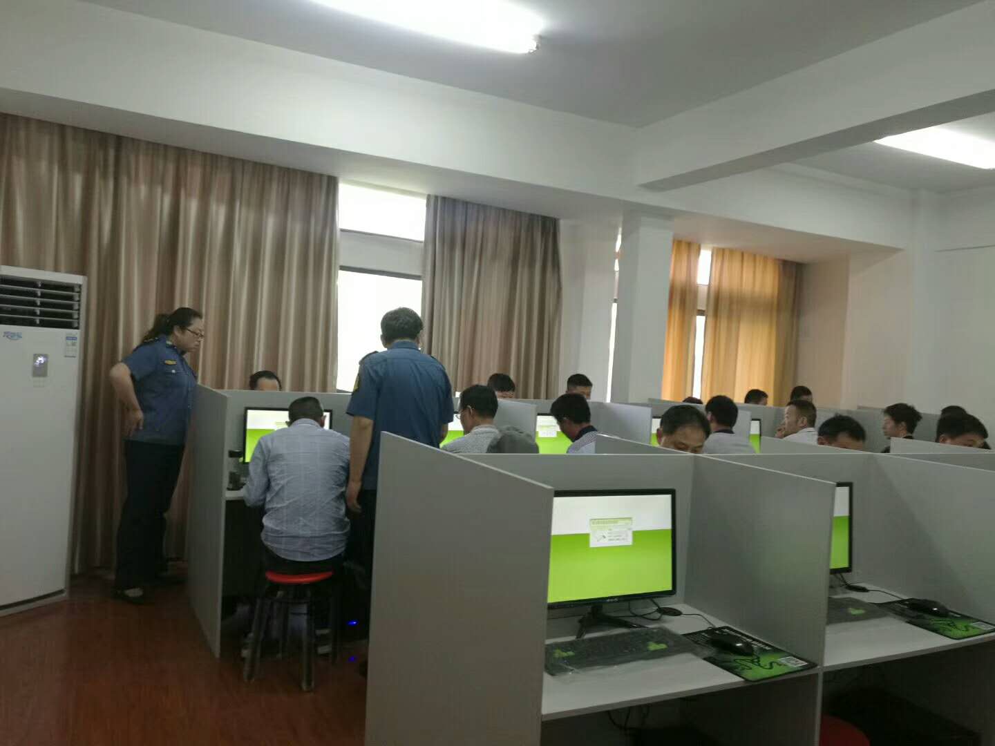 池州市第30批次巡游、網約出租汽車駕駛員從業(yè)資格考試順利結束